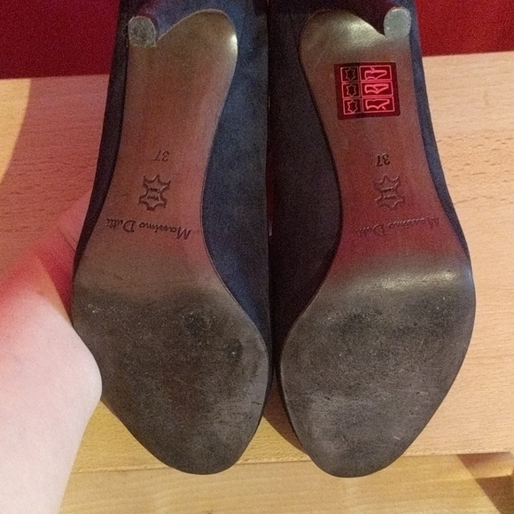 Navy high heels - Picture 7 of 8